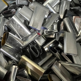 BỌ SẮT CUỘN ĐAI TAY